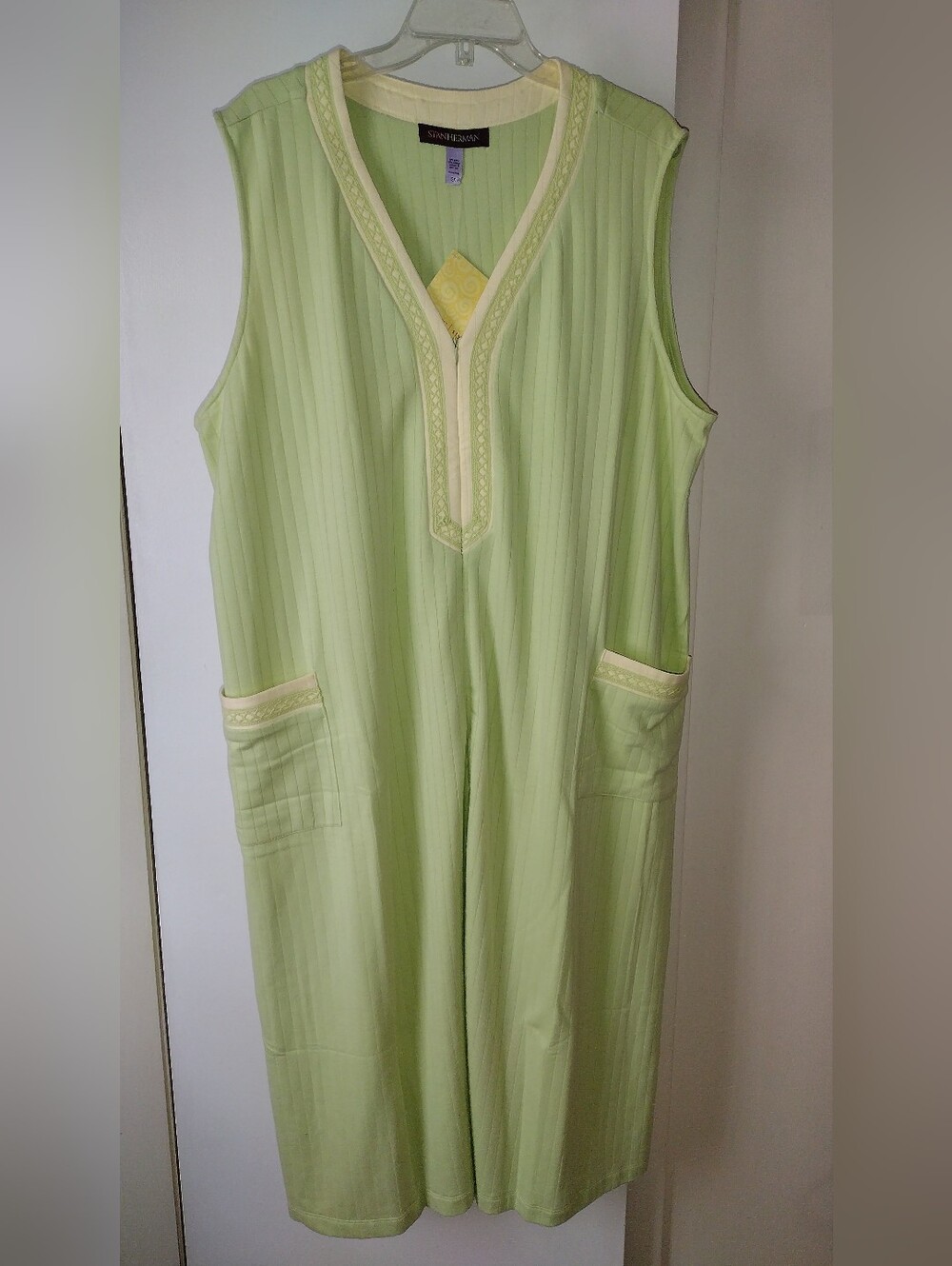 Light Green Sleeveless Jumpsuit with Contrast Trim